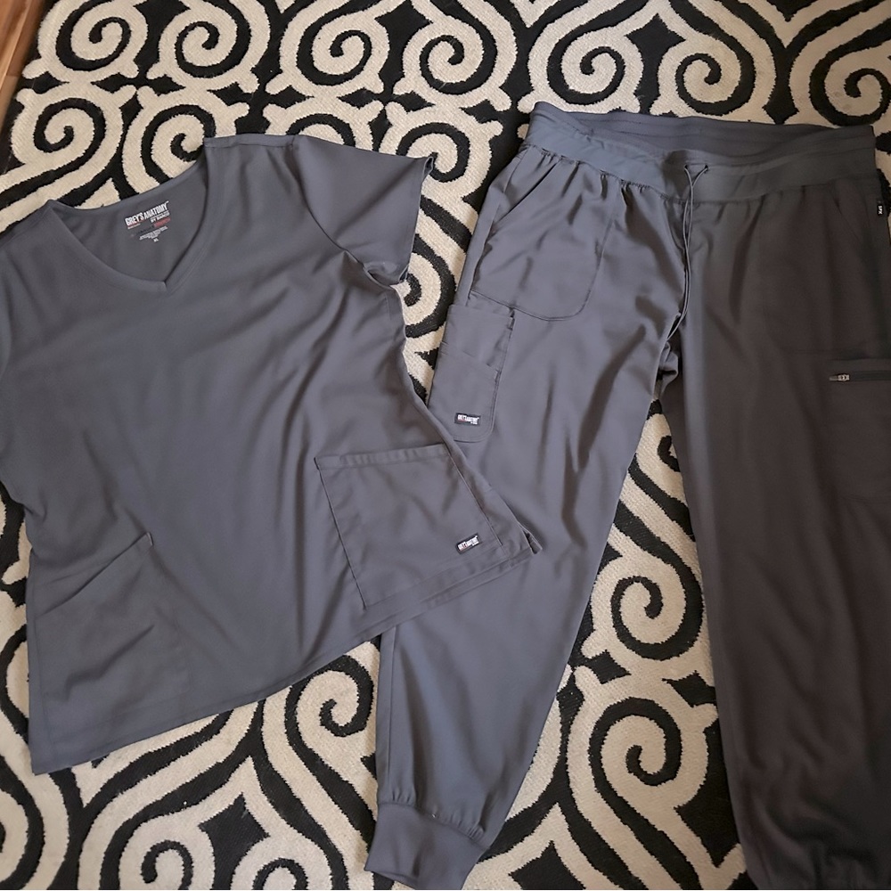 WOMENS GREY’S ANATOMY UNIFORM SCRUB SET
